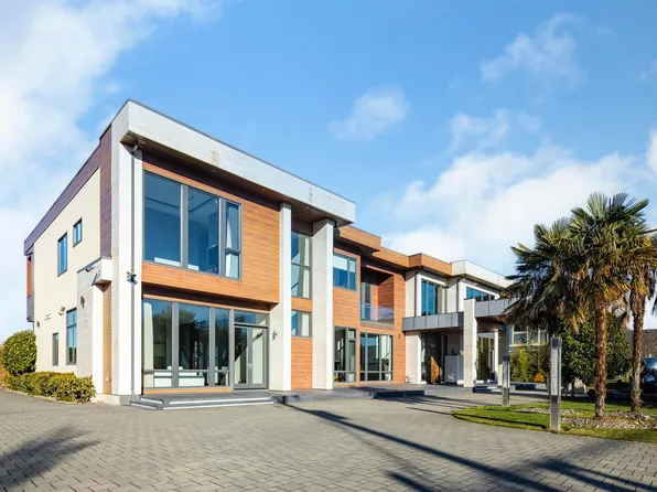 11491 Blundell Rd, Richmond, BC V6Y 1L4