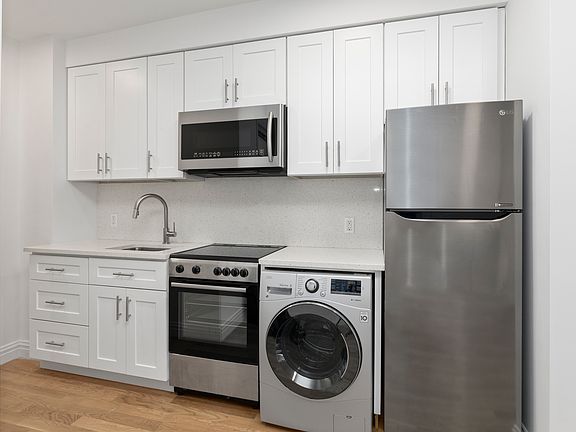5th image of 221 E 89th St APT 4A