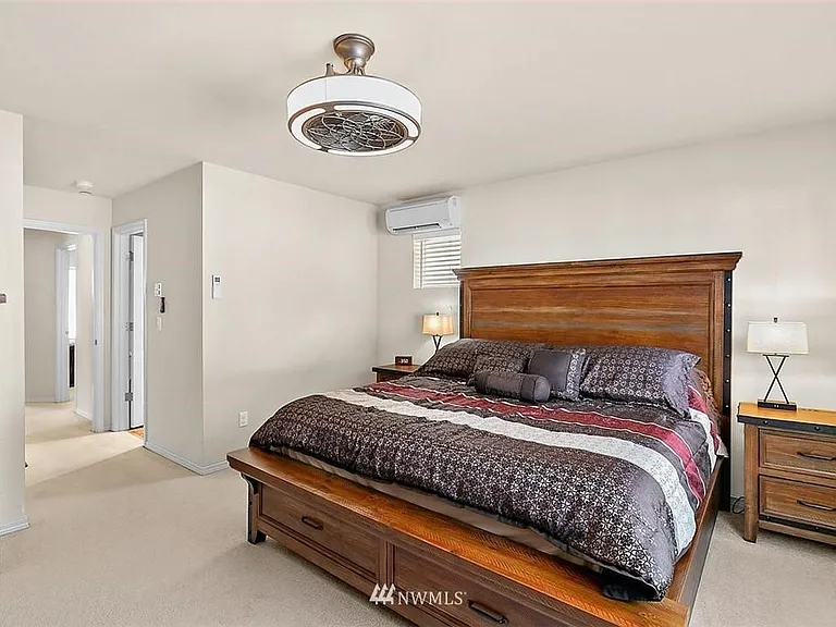 1415 Burnside Pl — Photo 4