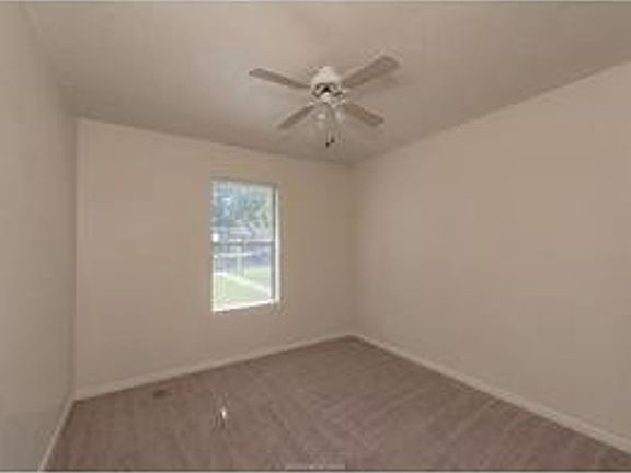 3rd image of 2523 Hickory Dr