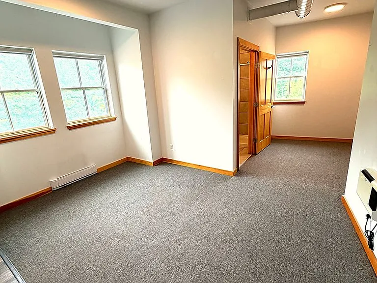 74 Jolina Court — Photo 4