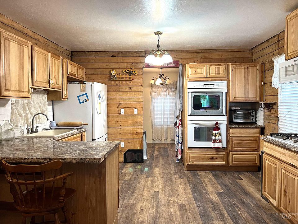 305 Idaho St, Deary, ID 83823 Zillow