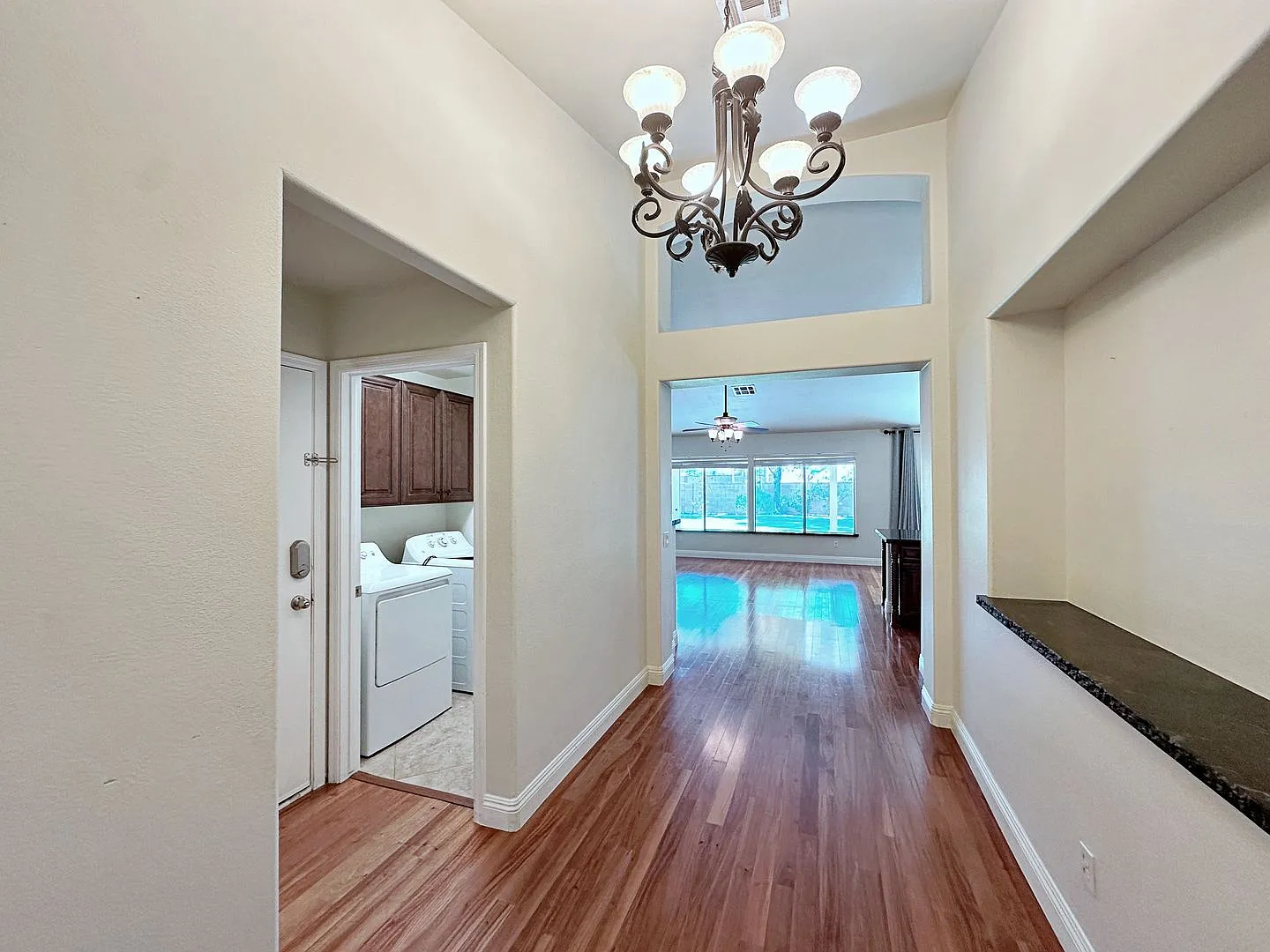 3 Bedroom Single Story Home In Centennial Hills Area — Photo 4