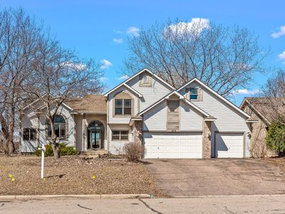1212 Earley Shores Ln, Burnsville, MN, 55306
