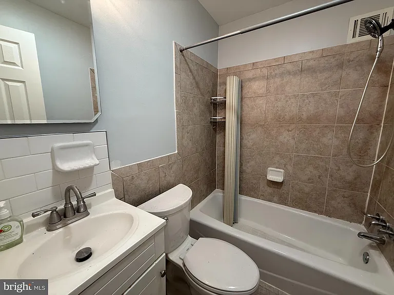 98 S Iris St — Photo 10