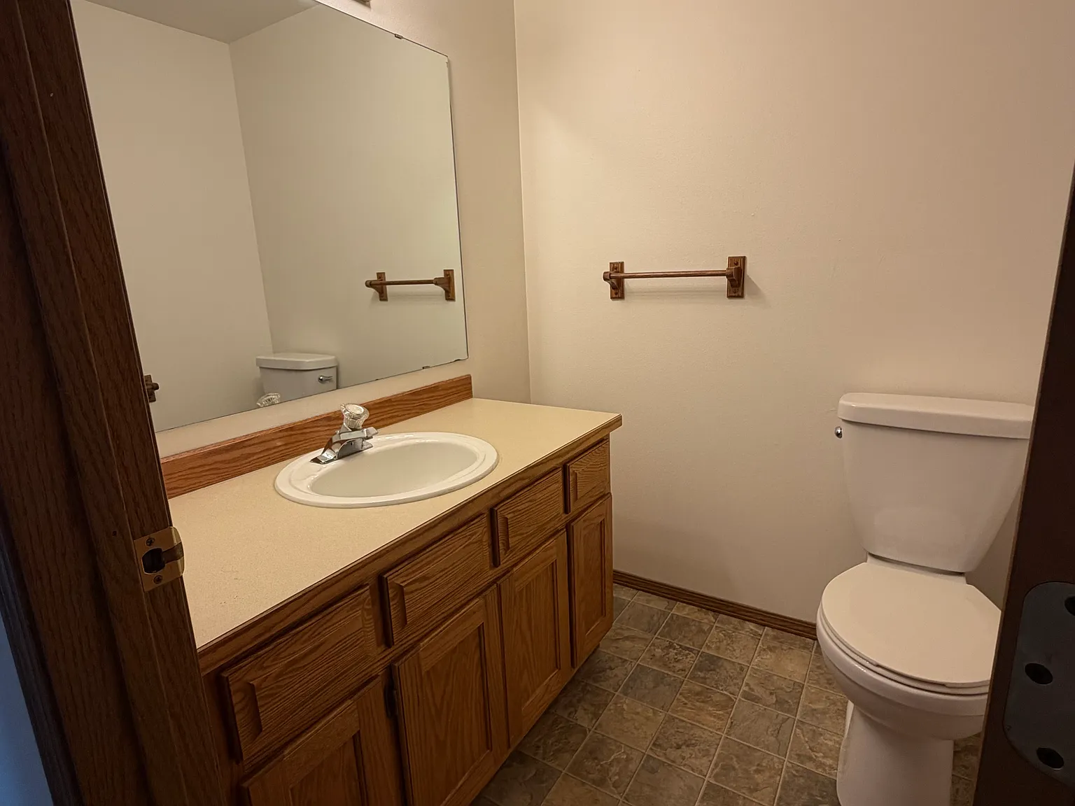 2 bed, 1.5 bath, 1024 sqft, $1,543 — Photo 3