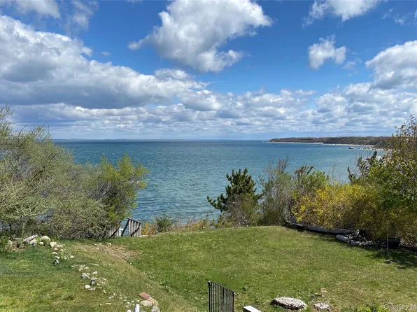 100 Sound Drive, Greenport, NY 11944