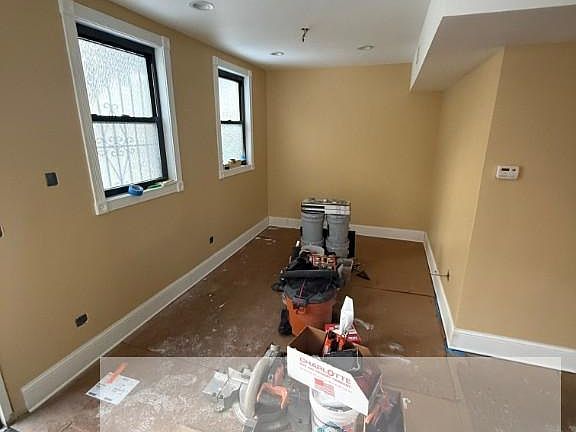 2nd image of 1324 N Bosworth Ave APT 1R