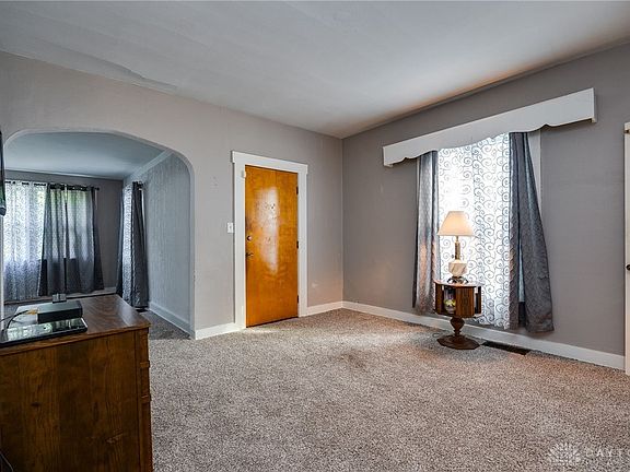 5th image of 2414 Lakeview Ave