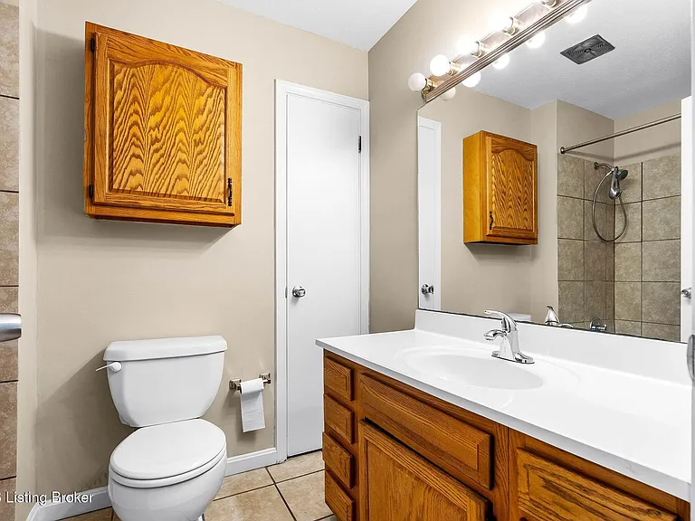 7506 Pimlico Dr — Photo 18