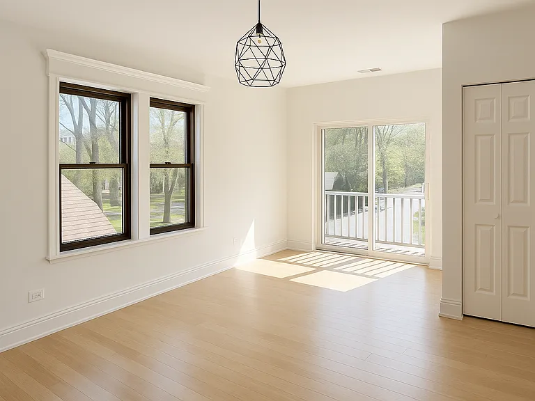 2227 N Nordica Ave — Photo 4
