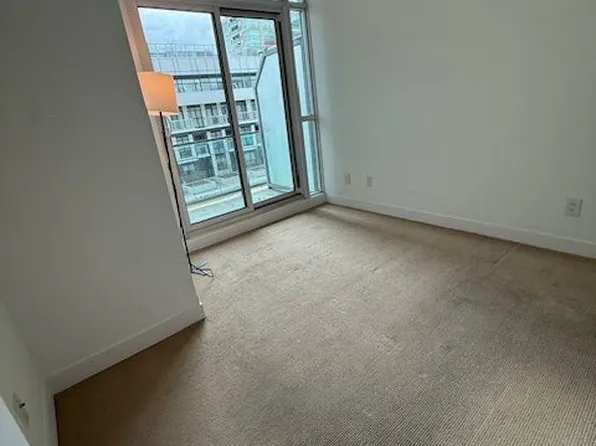 155 Legion Rd N #308, Toronto, ON M8Y 0A7