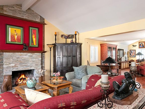 5th image of 428 Autumnwood St