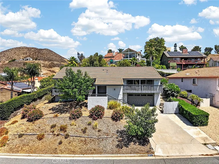 29532 Vacation Dr — Photo 1