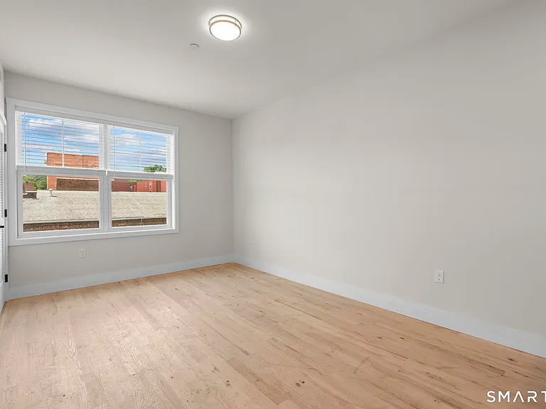 113 Canal St W #301 — Photo 23