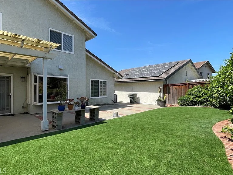 2085 Arbor Cir — Photo 49