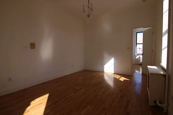 Rented by Target Realty Group | media 9