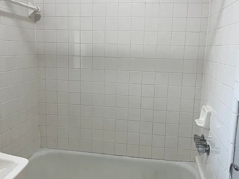 176 Market St #204 — Photo 15
