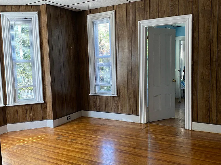 412 Putnam Ave #1 — Photo 2