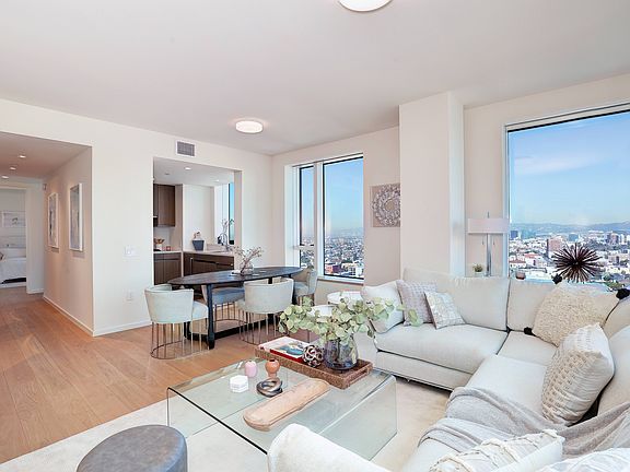 2nd image of 889 Francisco St Unit 2608