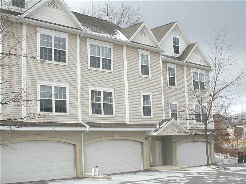1st image of 132 Kenley Ct