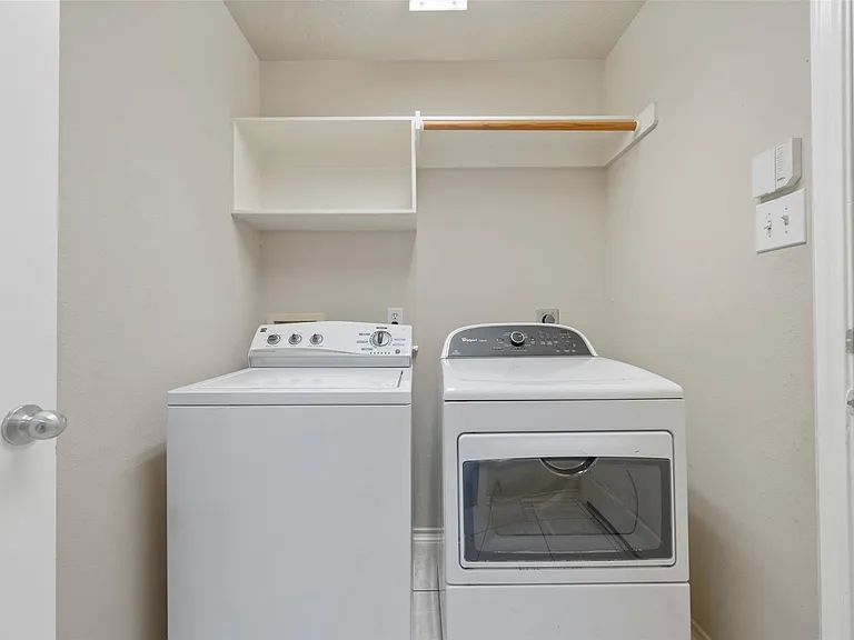 18235 Silver Timber Ct — Photo 13