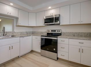 3755 Via Poinciana APT 307, Lake Worth, FL 33467