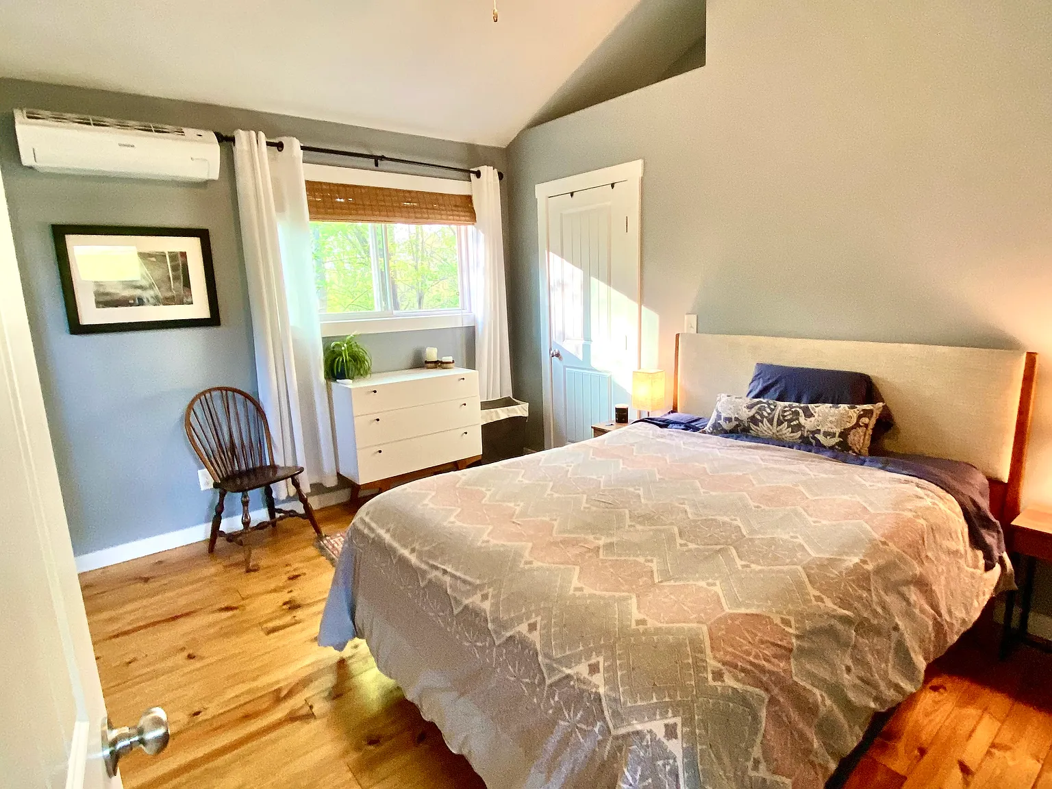 3 bed, 2.5 bath, 1280 sqft, $2,300 — Photo 3