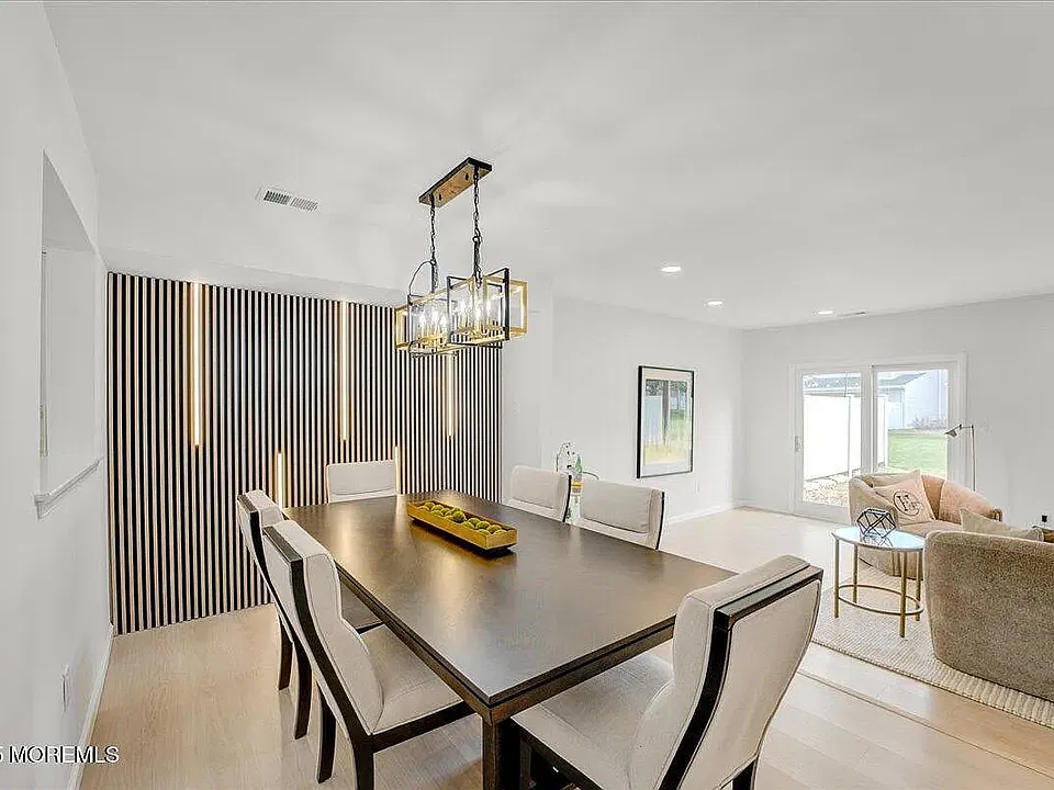 34 Portland Pl #34
