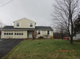 6079 Manlius Townline Rd, East Syracuse, NY 13057