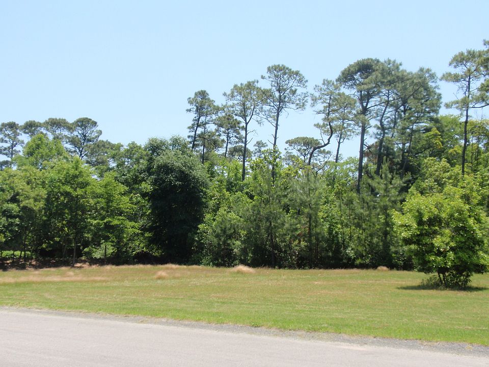1st image of 135 Lighthouse Dr