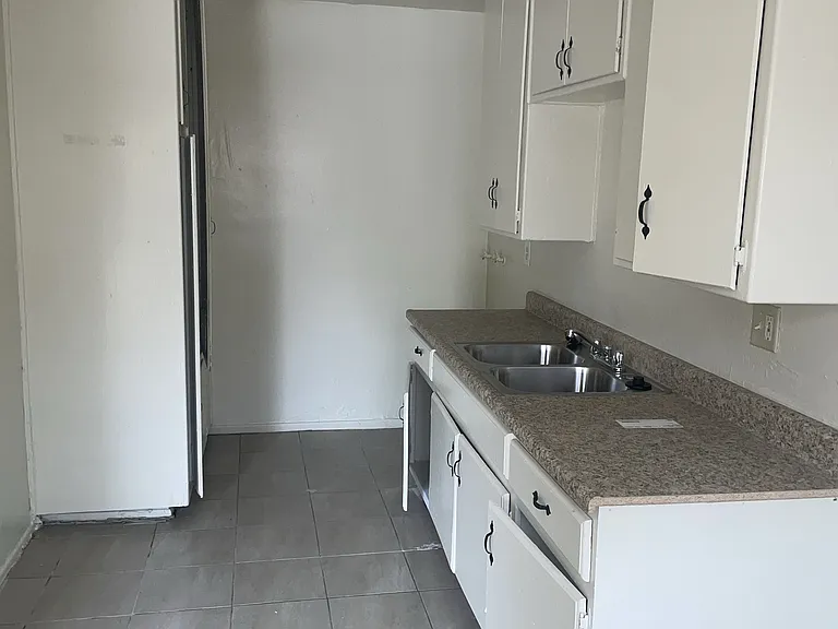 7339 McKinley St — Photo 5