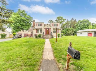 7 Swan Ave, Wallingford, CT 06492
