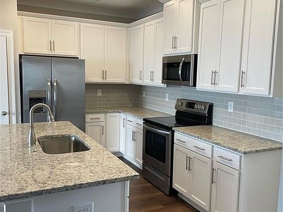 4th image of 5041 Belmont Crossing Dr #28