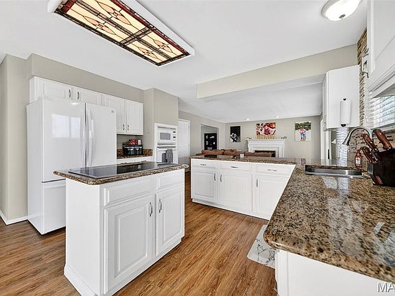 5th image of 1 Belcourt Cir