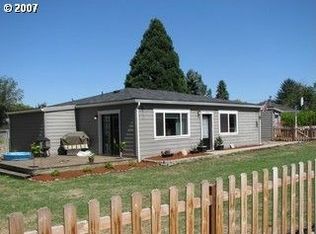 595 S 46th St, Springfield, OR 97478