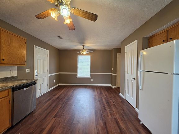 4th image of 2000 Penmar Dr