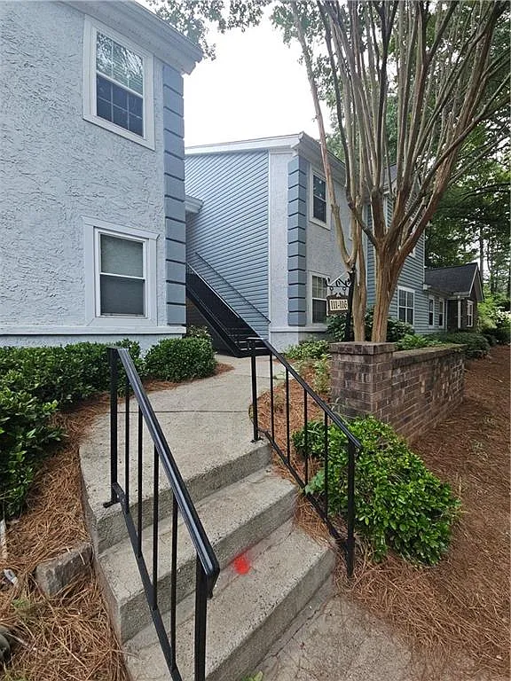 2 bed, 2.0 bath, 1347 sqft, $2,000 — Photo 3