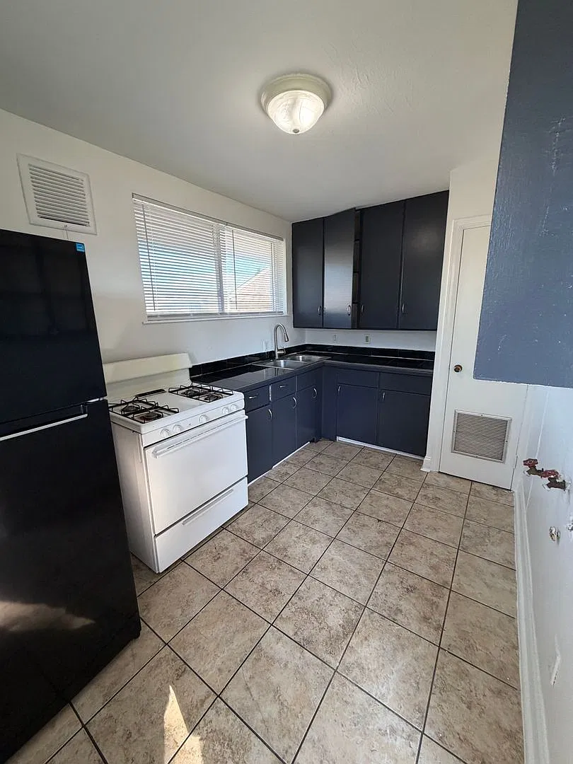 124 Athania Parkway — Photo 2