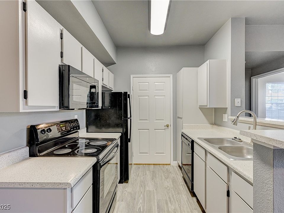 1st image of 231 W Horizon Ridge Pkwy APT 2117