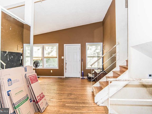 5th image of 4005 Ivanhoe Ln