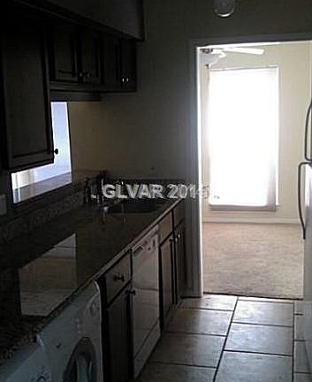 2nd image of 634 Oakmont Ave Unit 1906
