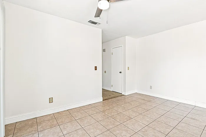 7205 Dedrick Ct — Photo 8