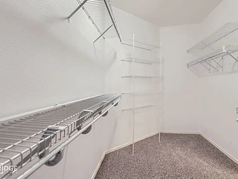 1105 Shores Blvd — Photo 24