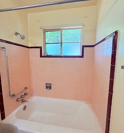 4th image of 2831 E Adams St #A262b87b7