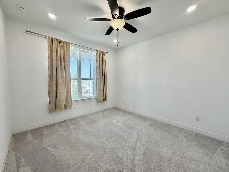 125 Slenderleaf Dr — Photo 23