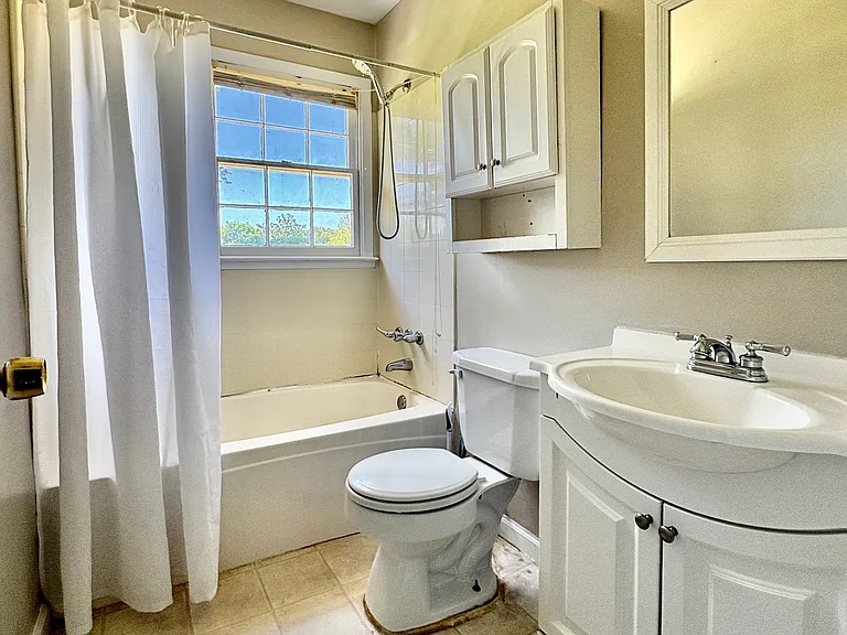 117 Laura Ln — Photo 13