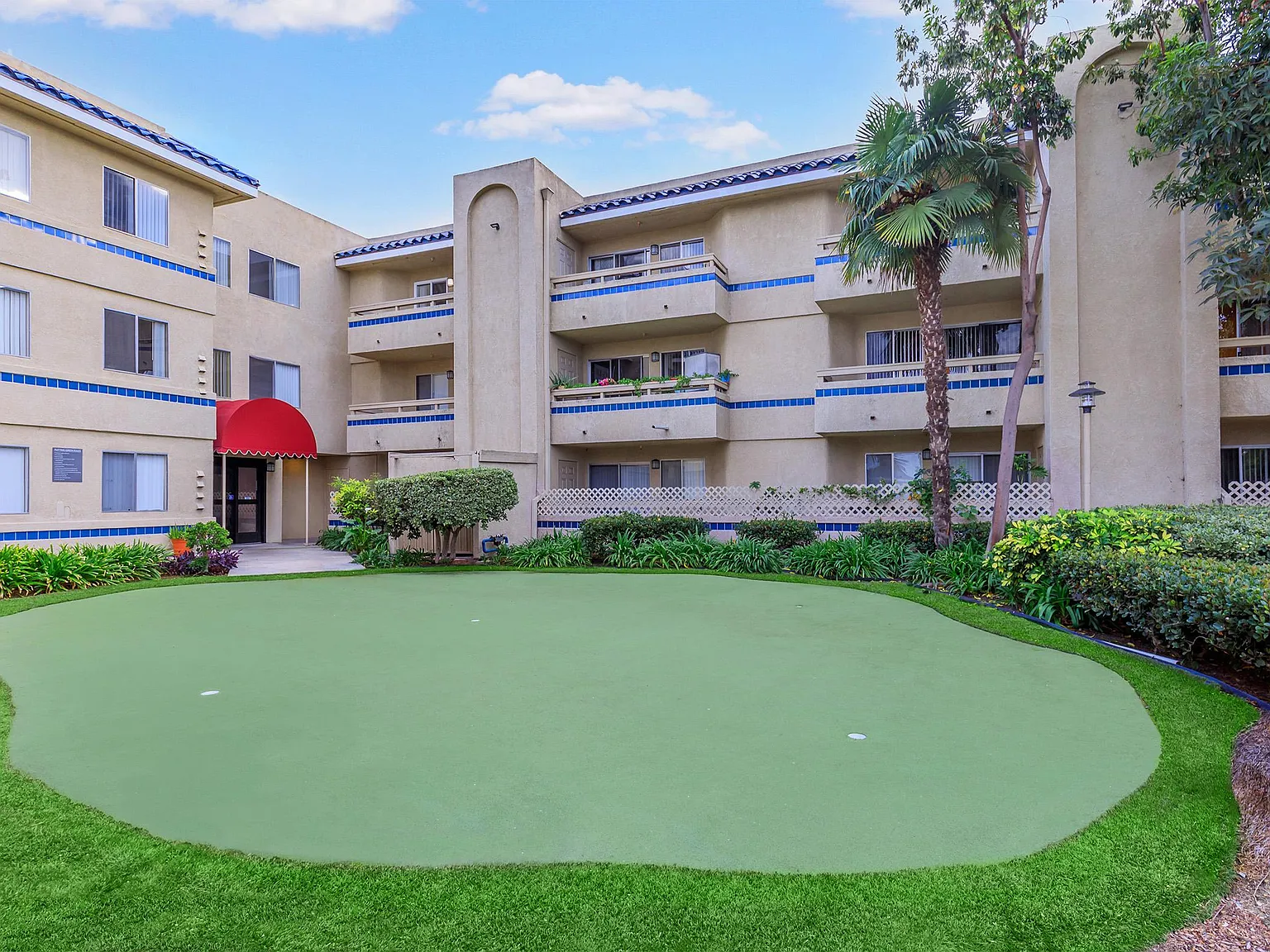 New Horizon Village Senior Apartment Homes — Photo 2