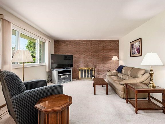 4th image of 4541 Winterset Dr
