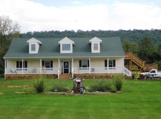 1910 Happy Creek Rd, Front Royal, VA 22630